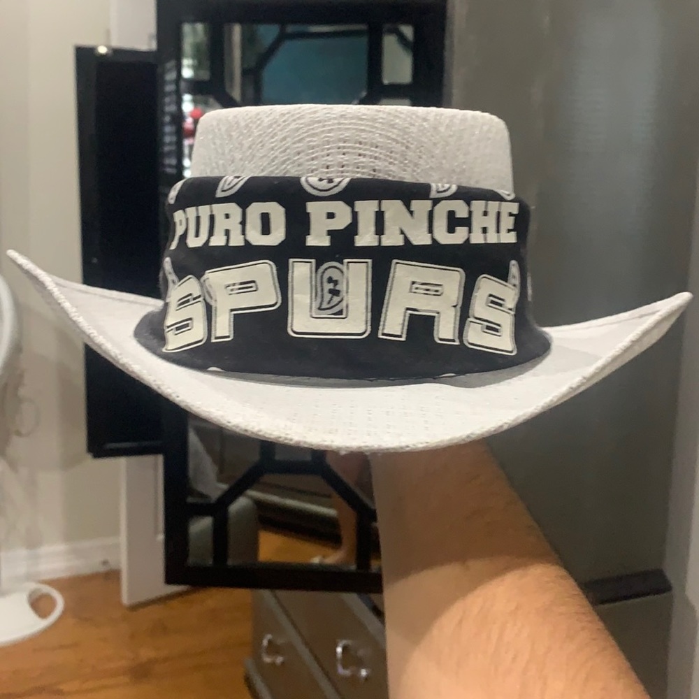 Spurs cowboy hat